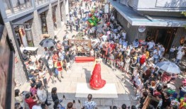 瓶窑老街吃瓜,夏日吃瓜好去处，古韵风情尽享清凉时光