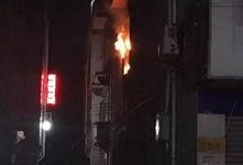 救火吃瓜群众,吃瓜群众见证英勇救火瞬间