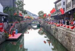 瓶窑老街吃瓜,夏日吃瓜好去处，古韵风情尽享清凉时光