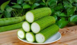中伏吃瓜的功效,消暑解热，养生保健的天然良方
