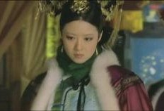 华妃吃瓜找茬,宫廷风云再起