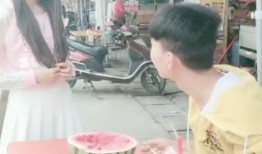 搭讪吃瓜,揭秘社交场上的趣味瞬间