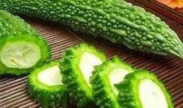 全家都吃瓜,共度欢乐时光