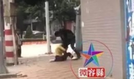 国外街边吃瓜群众动作,揭秘国外街边吃瓜群众的独特动作