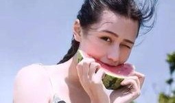 真人吃瓜头像女,揭秘网络红人的魅力与争议