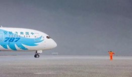 崔洁吃瓜民航,揭秘娱乐圈与民航业的跨界风云