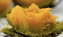 吃贝贝瓜好吃的文案,一口咬下，尽享夏日清新滋味”