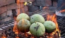 泰国吃小茄瓜视频