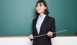 吃瓜辽宁英语老师,Exploring the Viral Sensation of the 'Eating Melon' Liaoning English Teacher